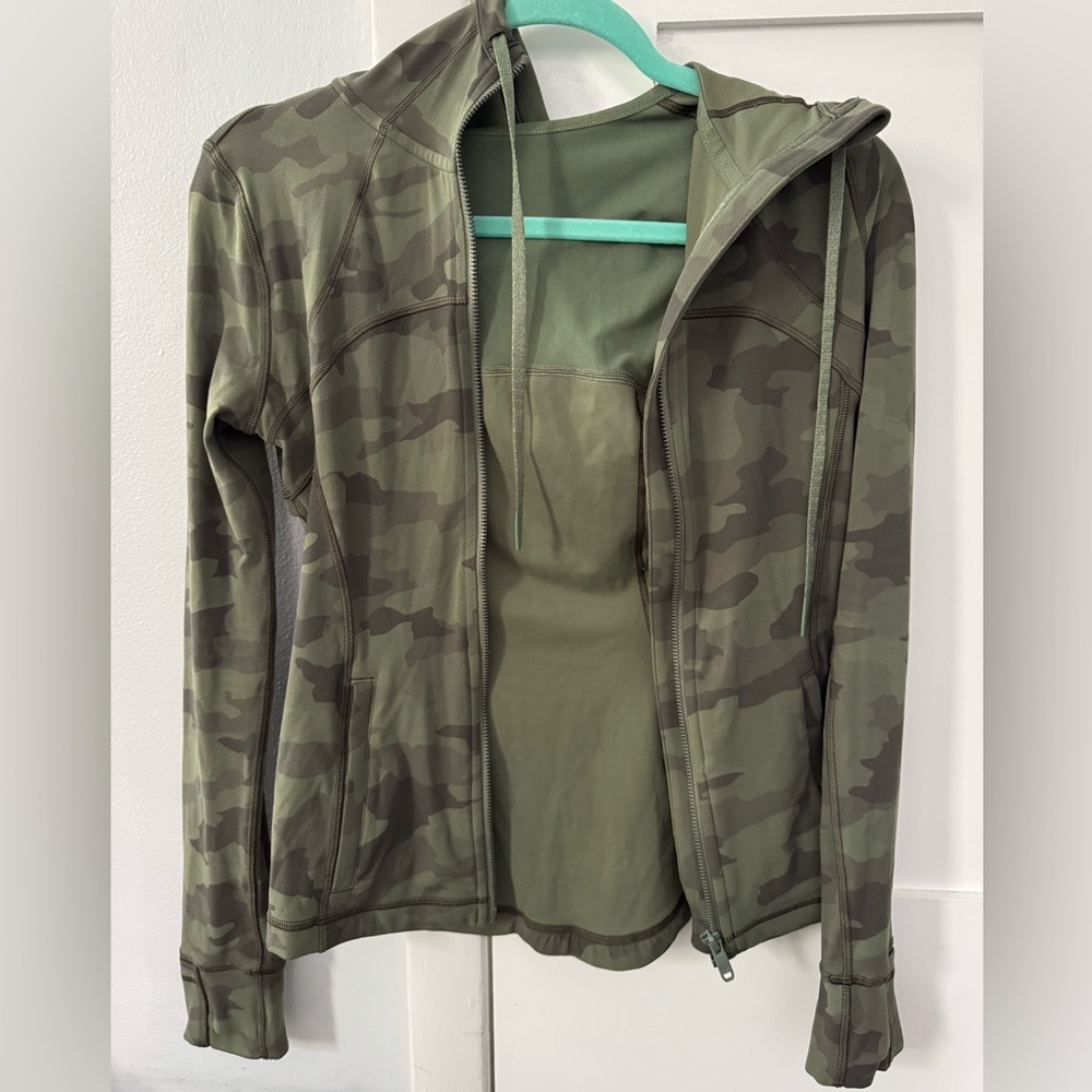 Camo lululemon define Jacket with zip-up and hood